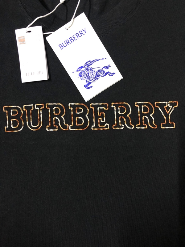 ブランドTシャツ全体デザイン